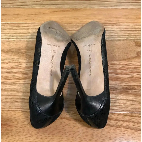 Manolo Blahnik BB Pump Black Laser Cut Leather w/ Glitter Accents. Size 7.5 - Picture 5 of 9